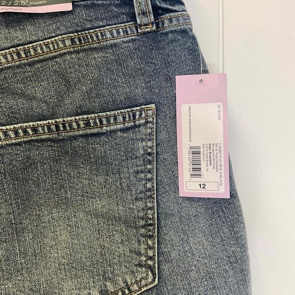 Brand New Wild Fable Women's Size 12 Distressed Medium Wash Curvy Fit Shorts - Picture 8 of 9